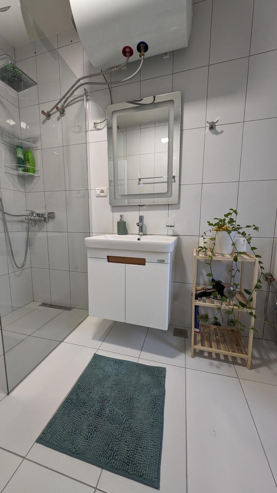 Modern Cozy Apartment 10 Min Walk To Skanderbeg Square Тирана Екстер'єр фото