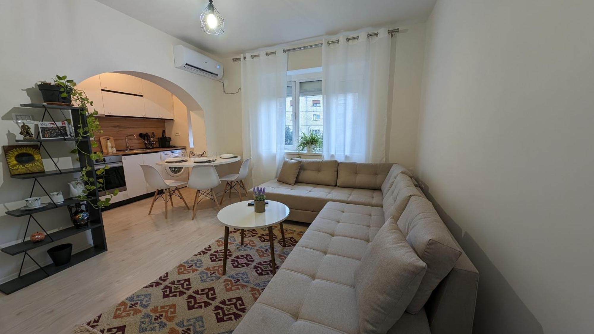 Modern Cozy Apartment 10 Min Walk To Skanderbeg Square Тирана Екстер'єр фото